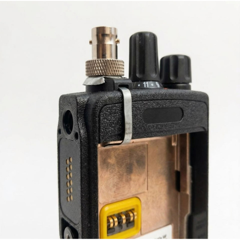 Антенний адаптер, перехідник BNC-female-moto RF, для рацій Motorola DP з кільцем заземлення