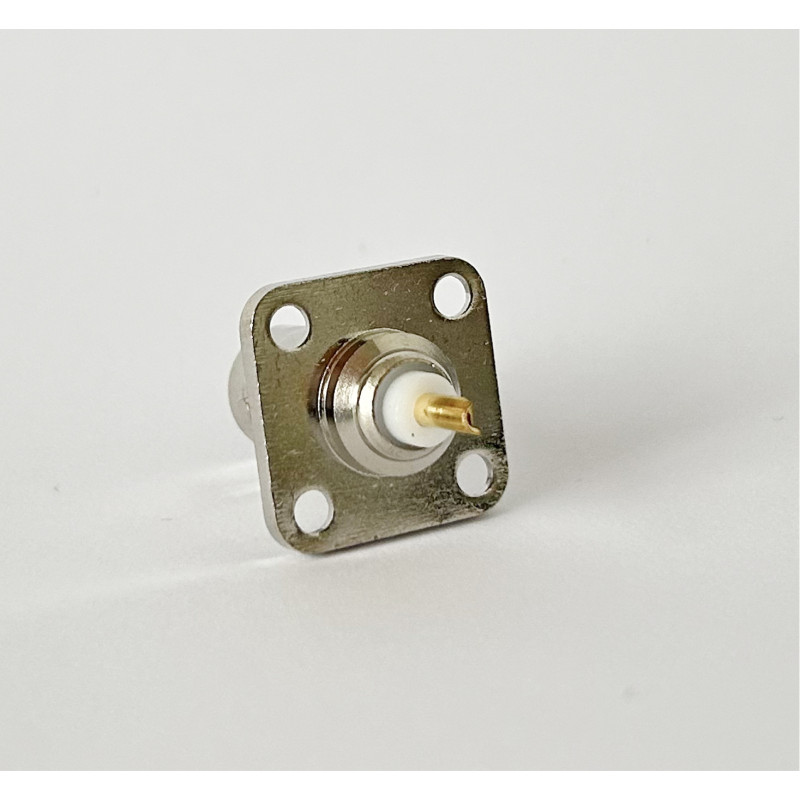 Фланцеве гніздо BNC Female flange кріплення на 4 отвори під гвинти та пайку