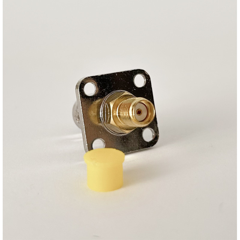 Перехідник BNC-Female - SMA-Female (конектор мама - мама) фланцевий