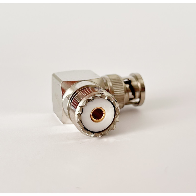 Переходник BNC-Male - UHF-Female 90°(коннектор папа - мама) угловой