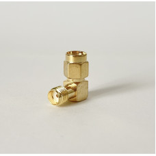 Перехідник RP-SMA-Male - SMA-Female (конектор папа - мама) кутовий